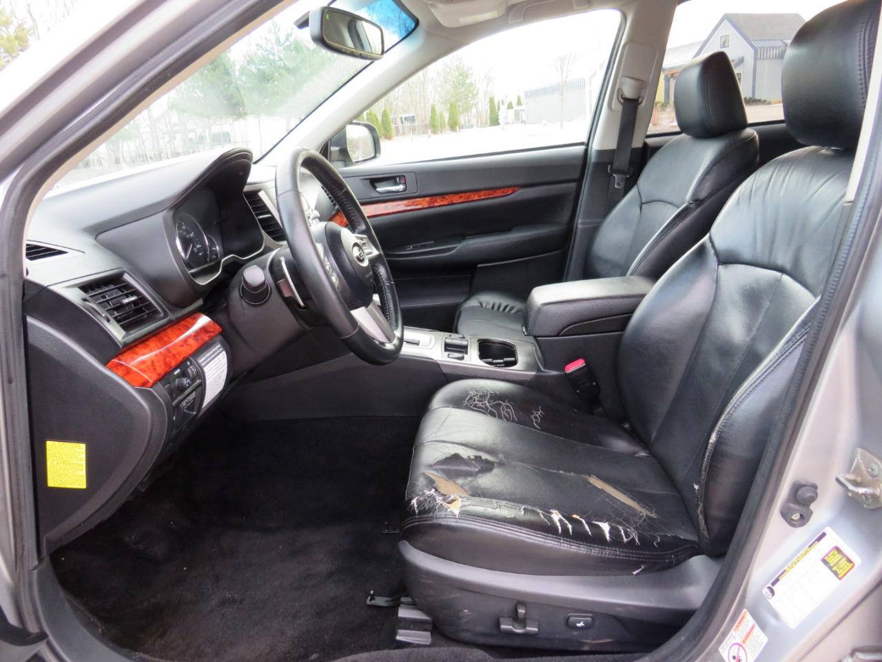 Subaru Outback 2.5i Limited 2011