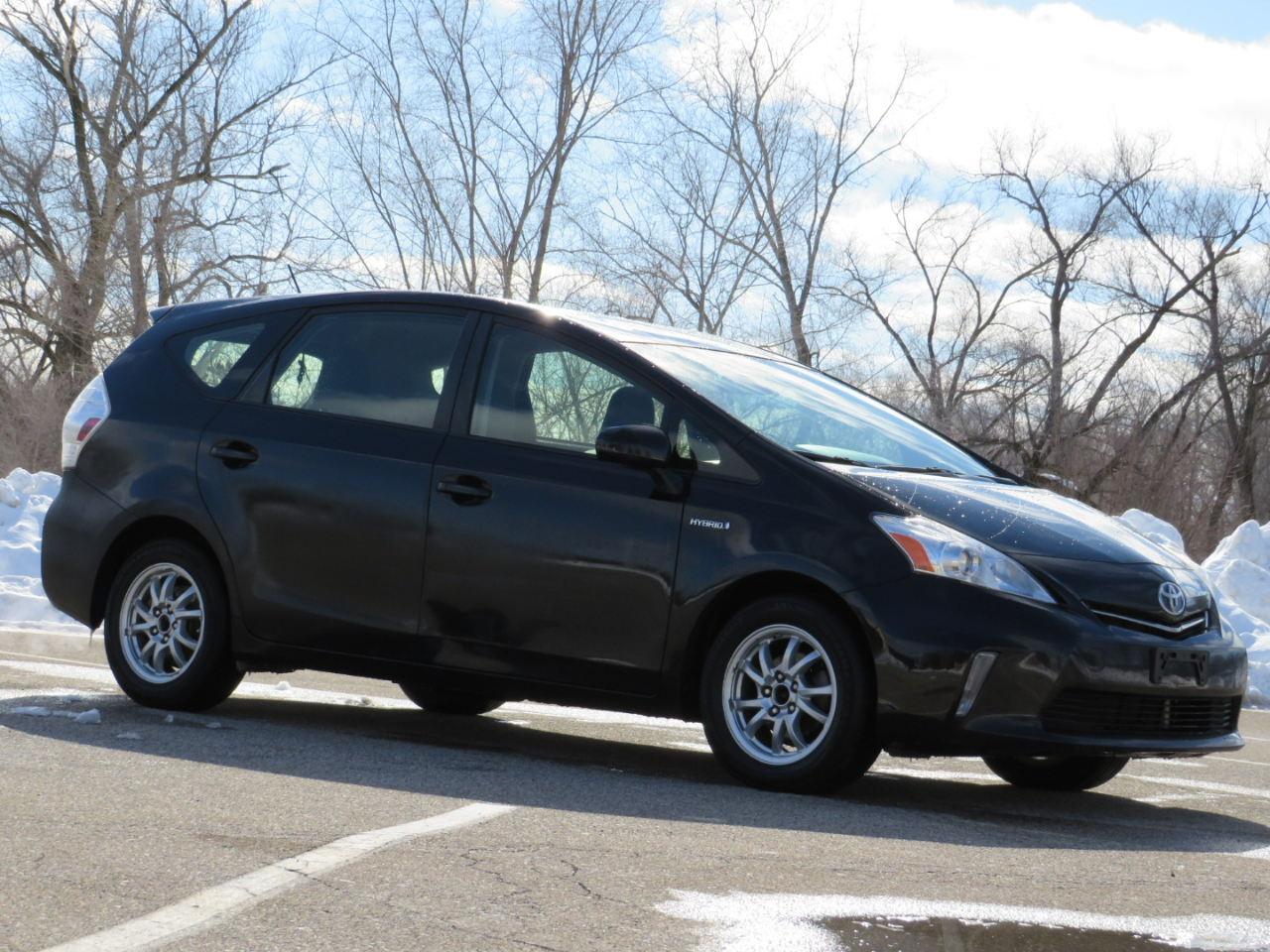 Toyota Prius V Two 2013