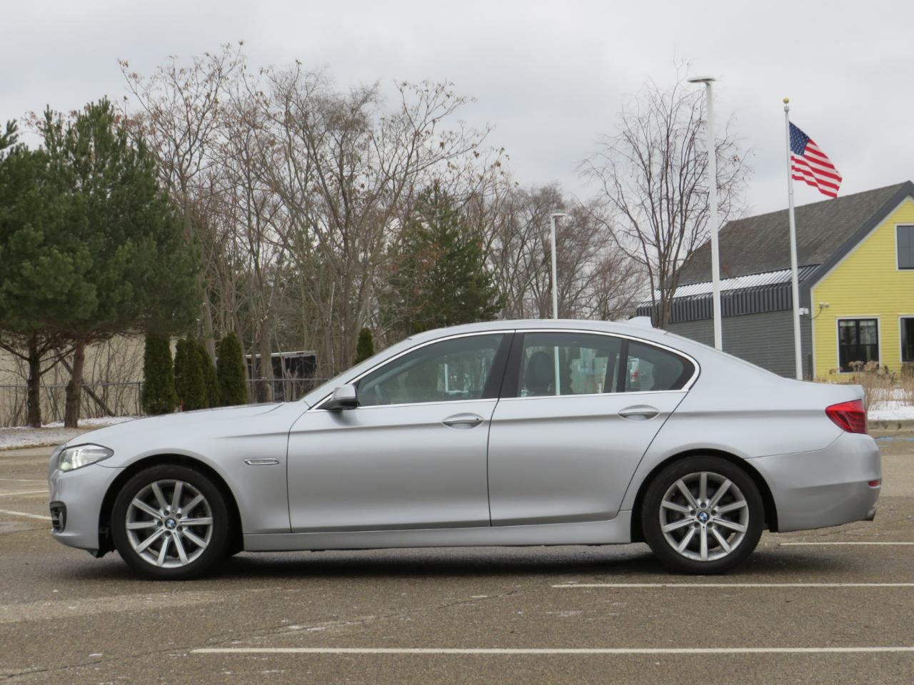 BMW 5-Series 535i xDrive 2015