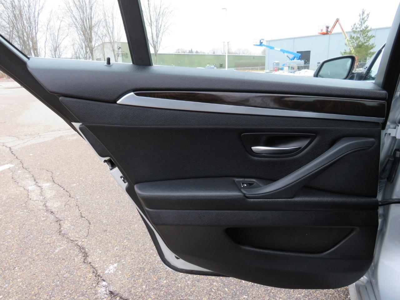 BMW 5-Series 535i xDrive 2015