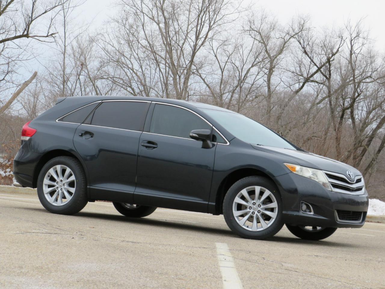 Toyota Venza LE I4 FWD 2015