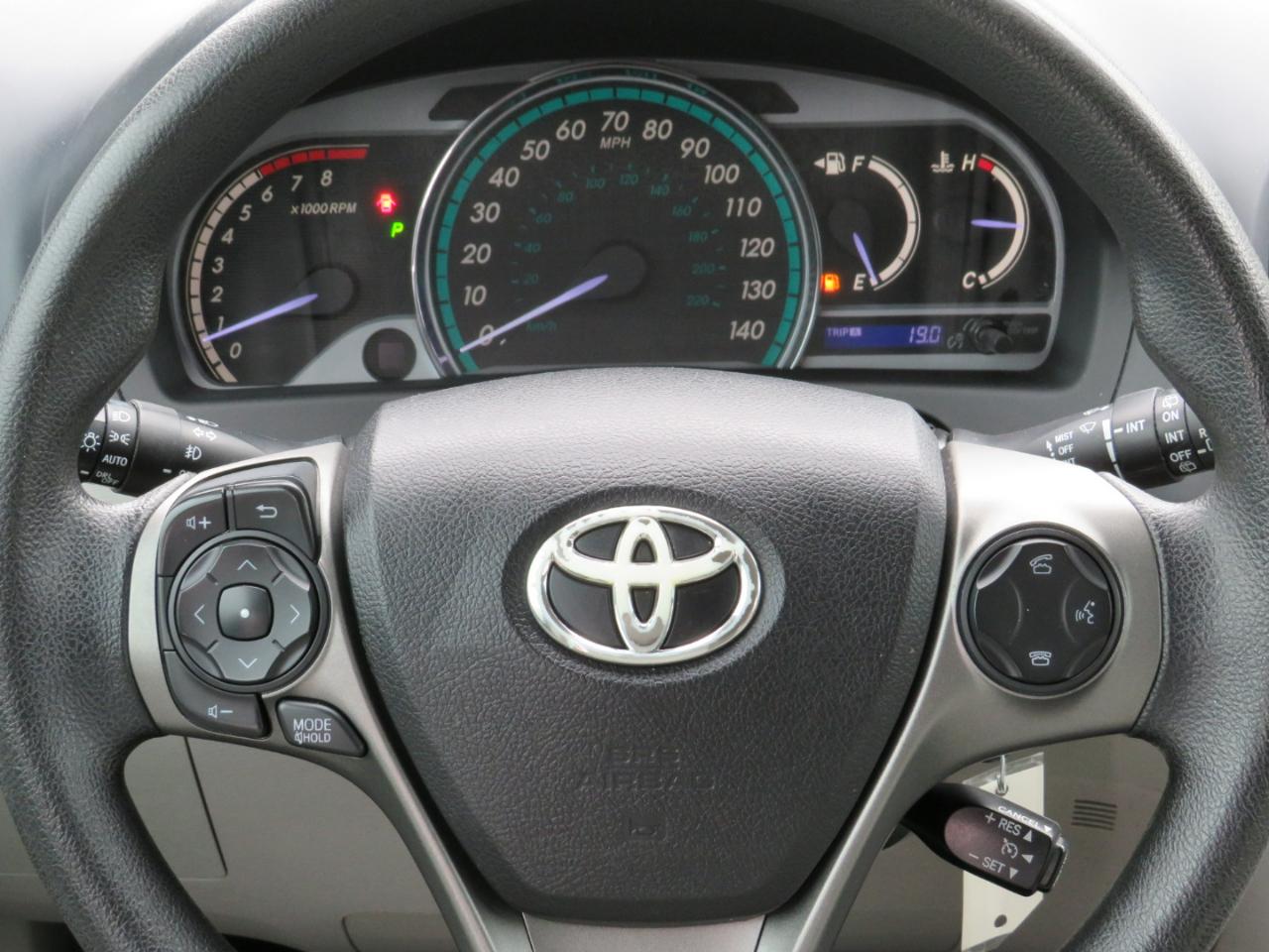 Toyota Venza LE I4 FWD 2015