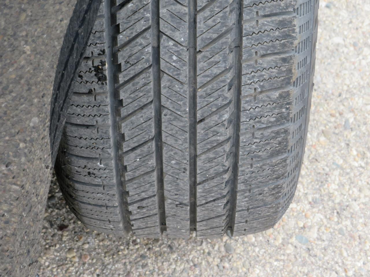 Toyota Venza LE I4 FWD 2015