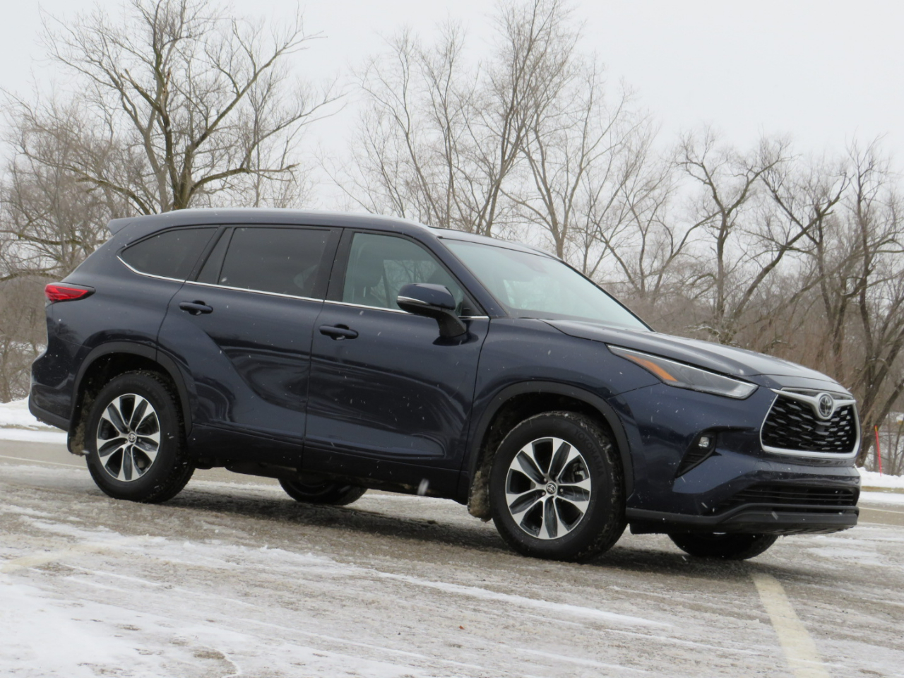 Toyota Highlander XLE AWD V6 2022