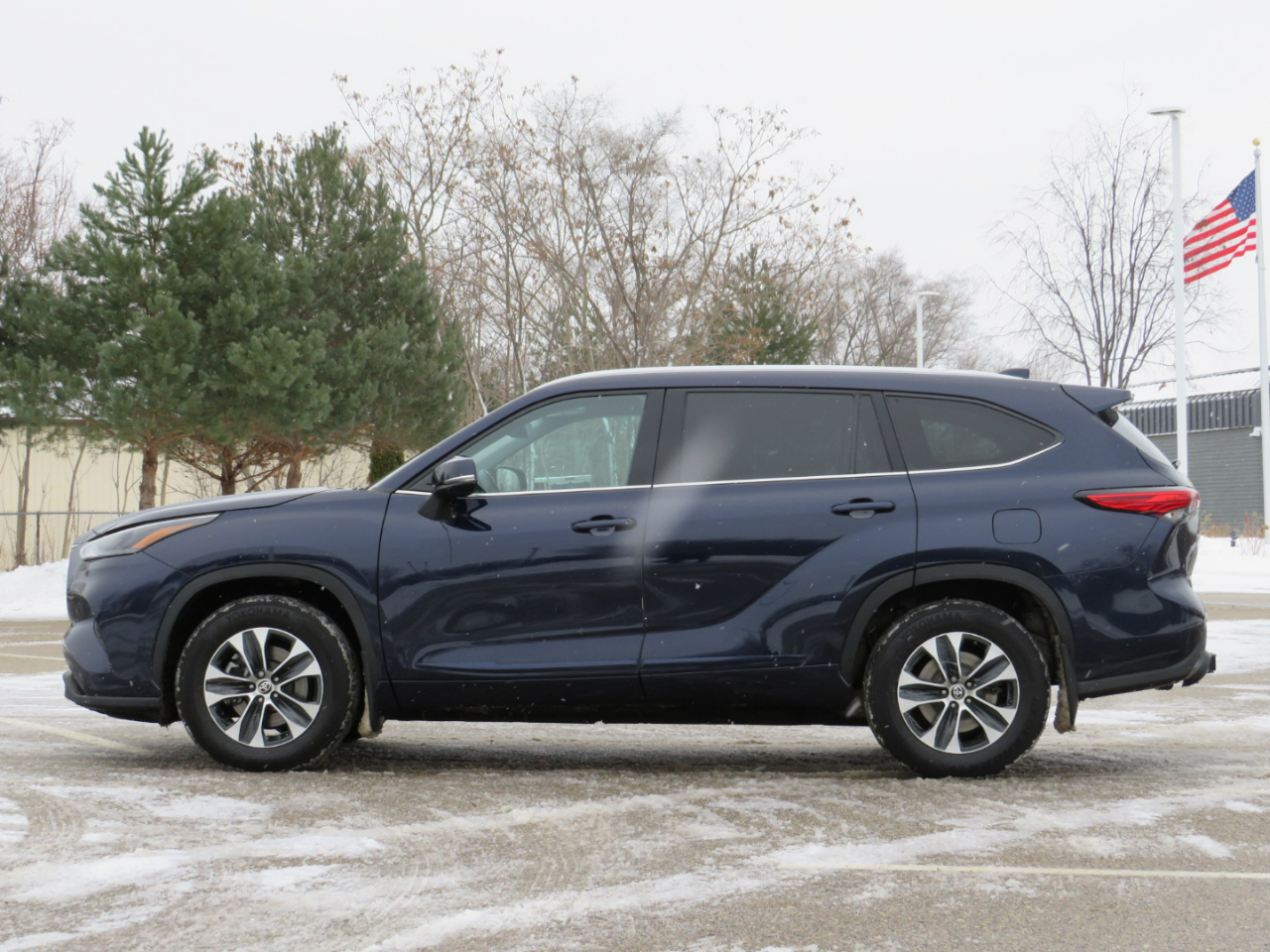 Toyota Highlander XLE AWD V6 2022