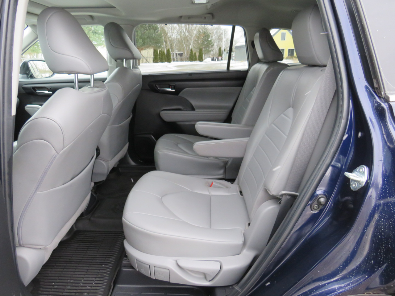 Toyota Highlander XLE AWD V6 2022