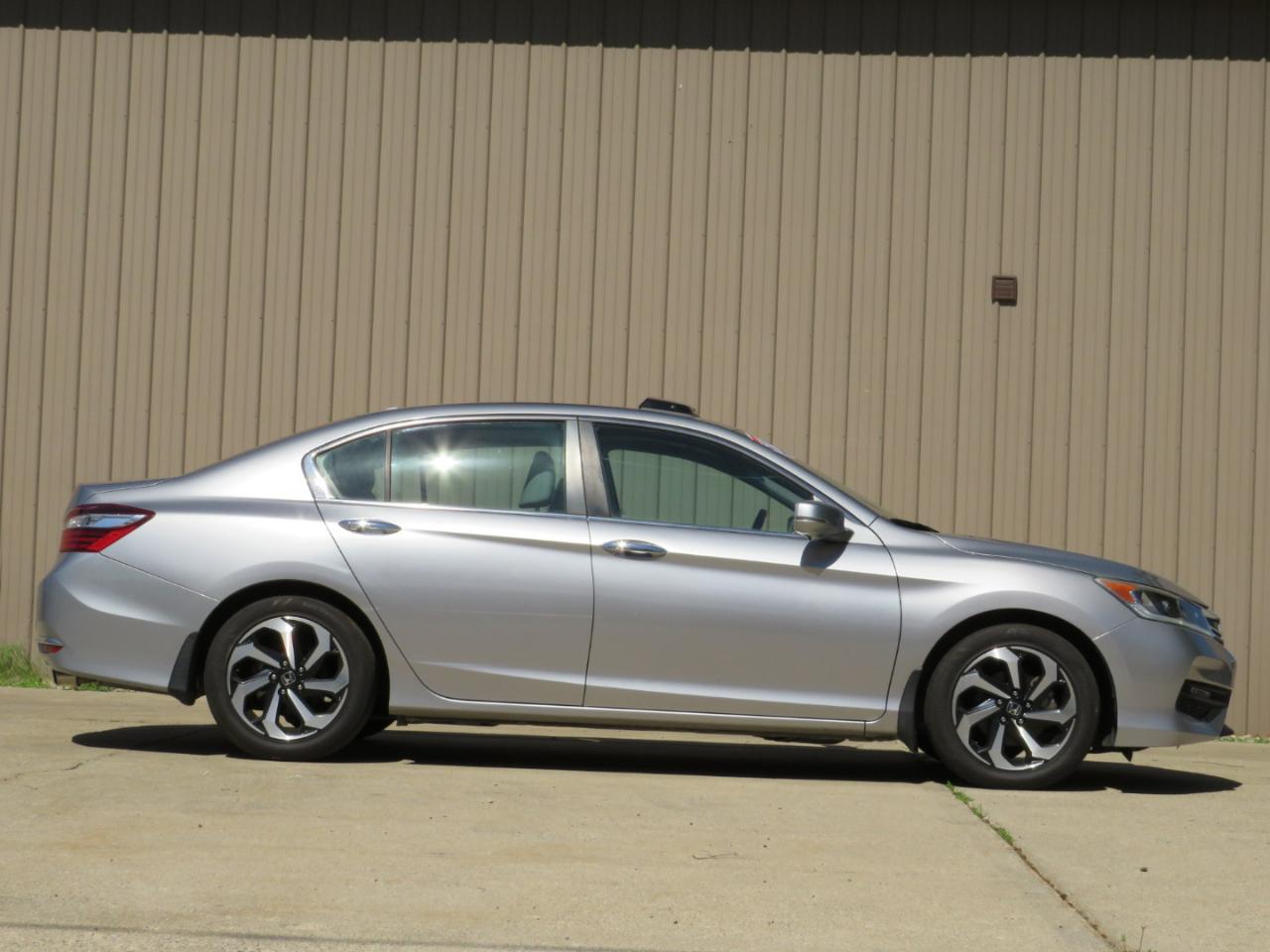 Honda Accord EX-L Sedan CVT 2017