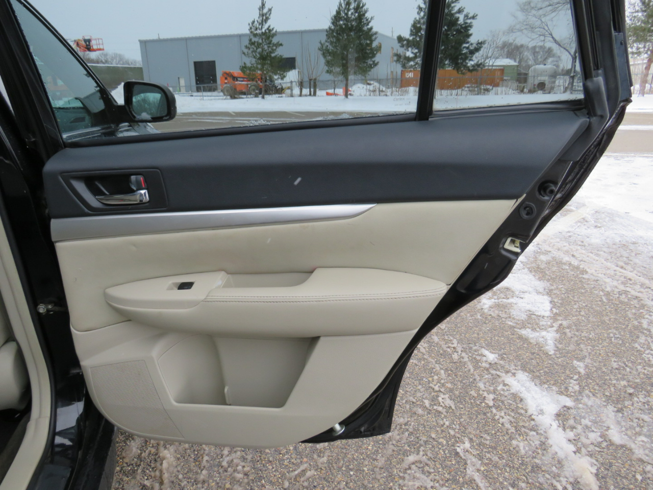 Subaru Outback 3.6R Premium 2011