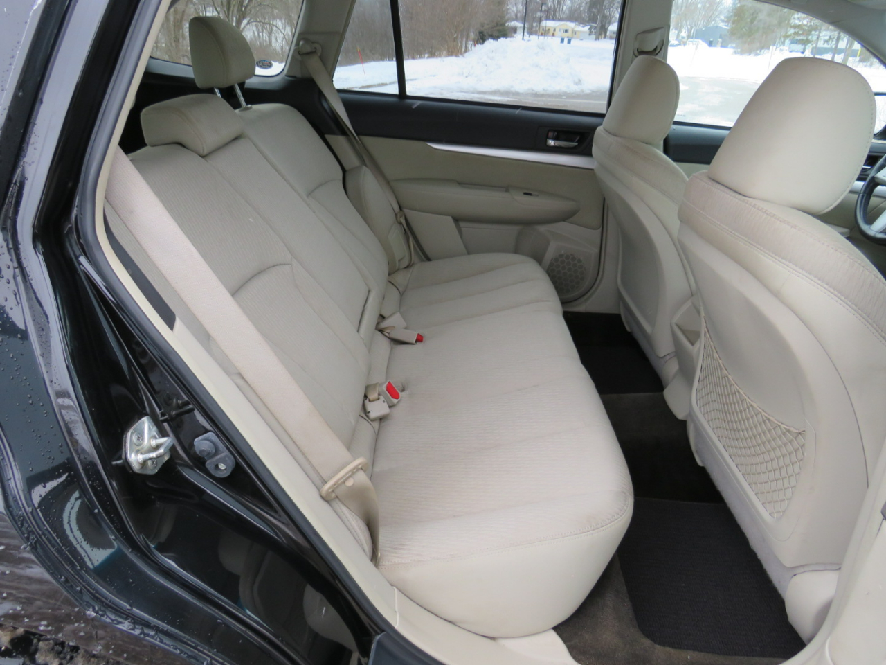 Subaru Outback 3.6R Premium 2011