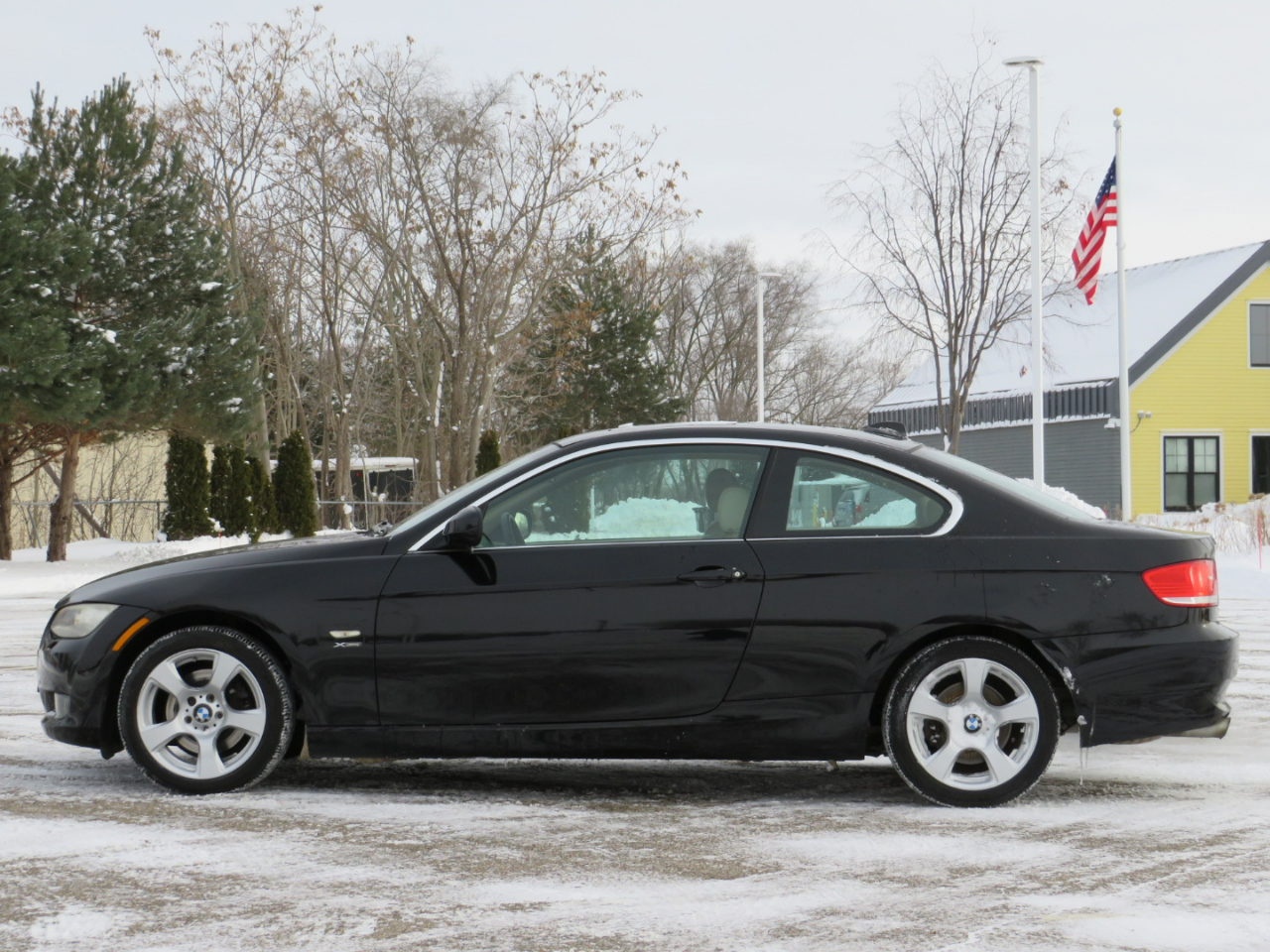 BMW 3-Series 328i xDrive Coupe 2010