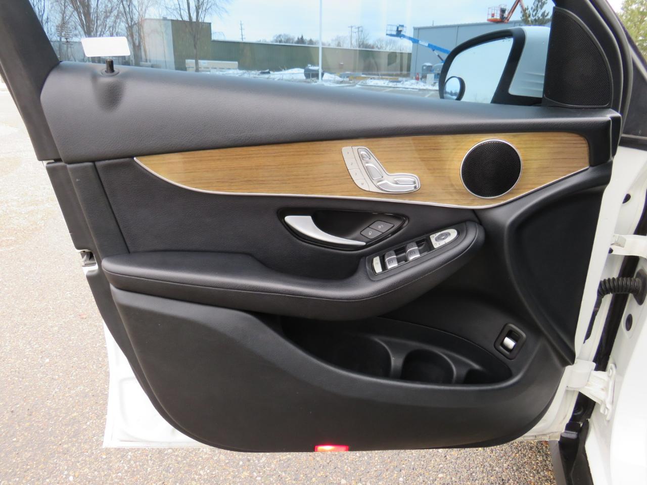 Mercedes-Benz GLC-Class GLC300 2018