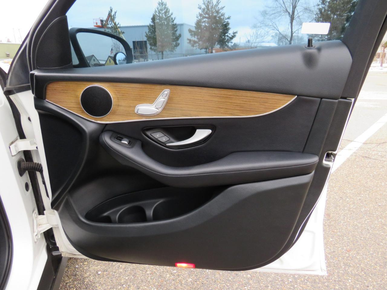 Mercedes-Benz GLC-Class GLC300 2018