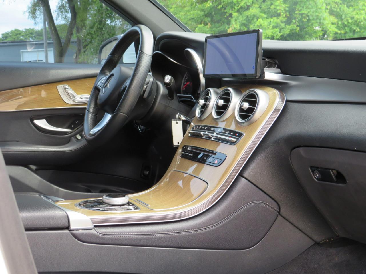 Mercedes-Benz GLC-Class GLC300 2018