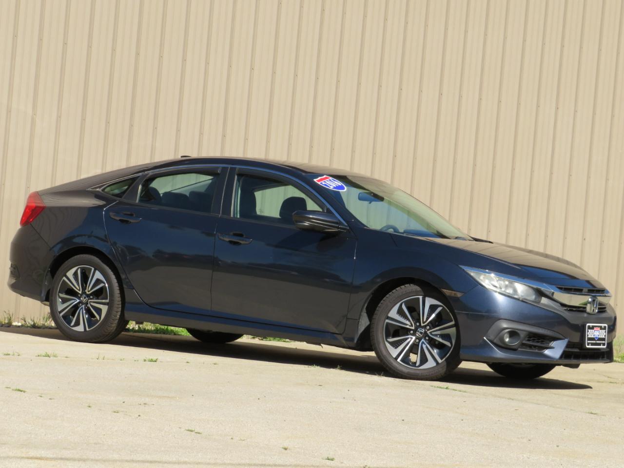 Honda Civic EX-T Sedan CVT 2016