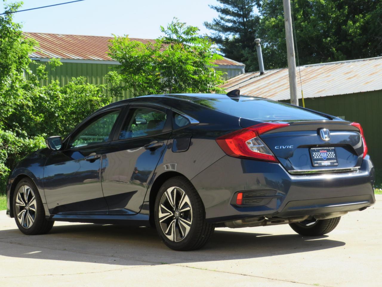 Honda Civic EX-T Sedan CVT 2016