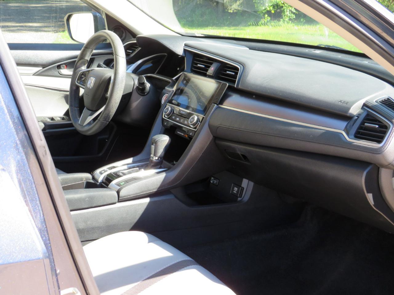 Honda Civic EX-T Sedan CVT 2016