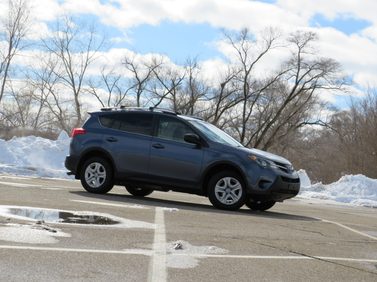 2013 Toyota RAV4 LE