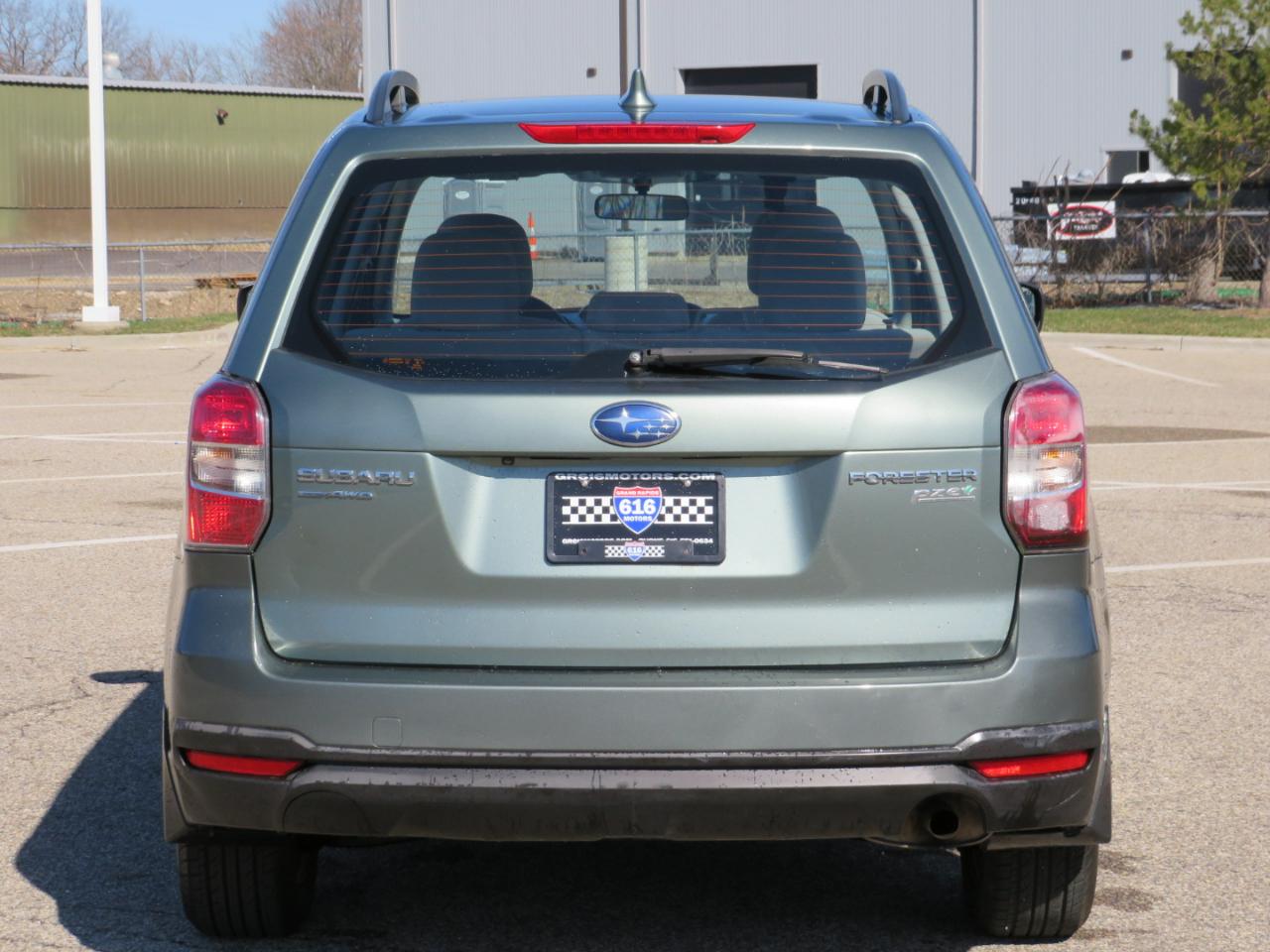 Subaru Forester 2.5i Premium PZEV CVT 2016