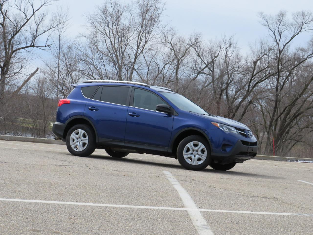 Toyota RAV4 LE AWD 2015