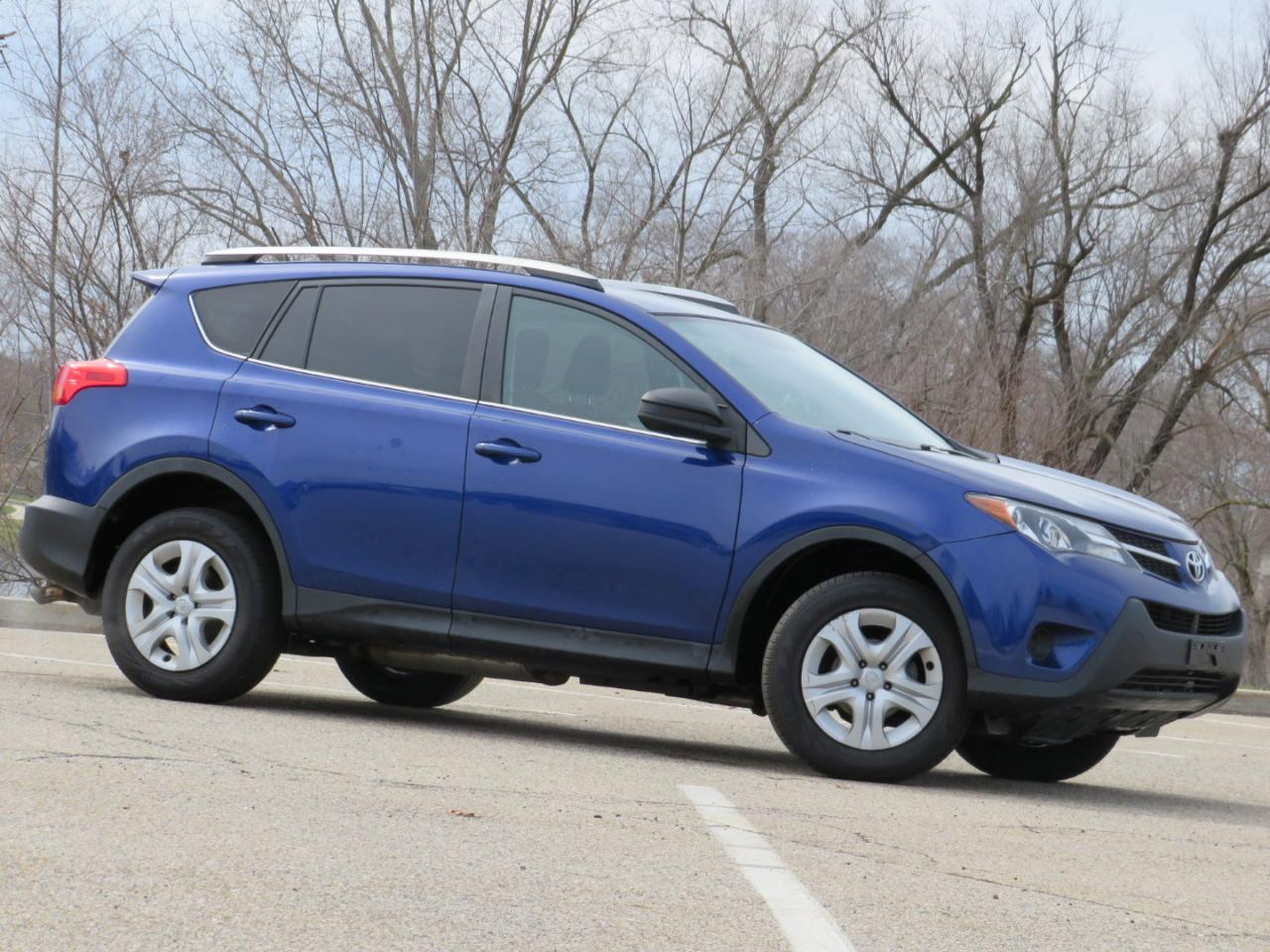 Toyota RAV4 LE AWD 2015