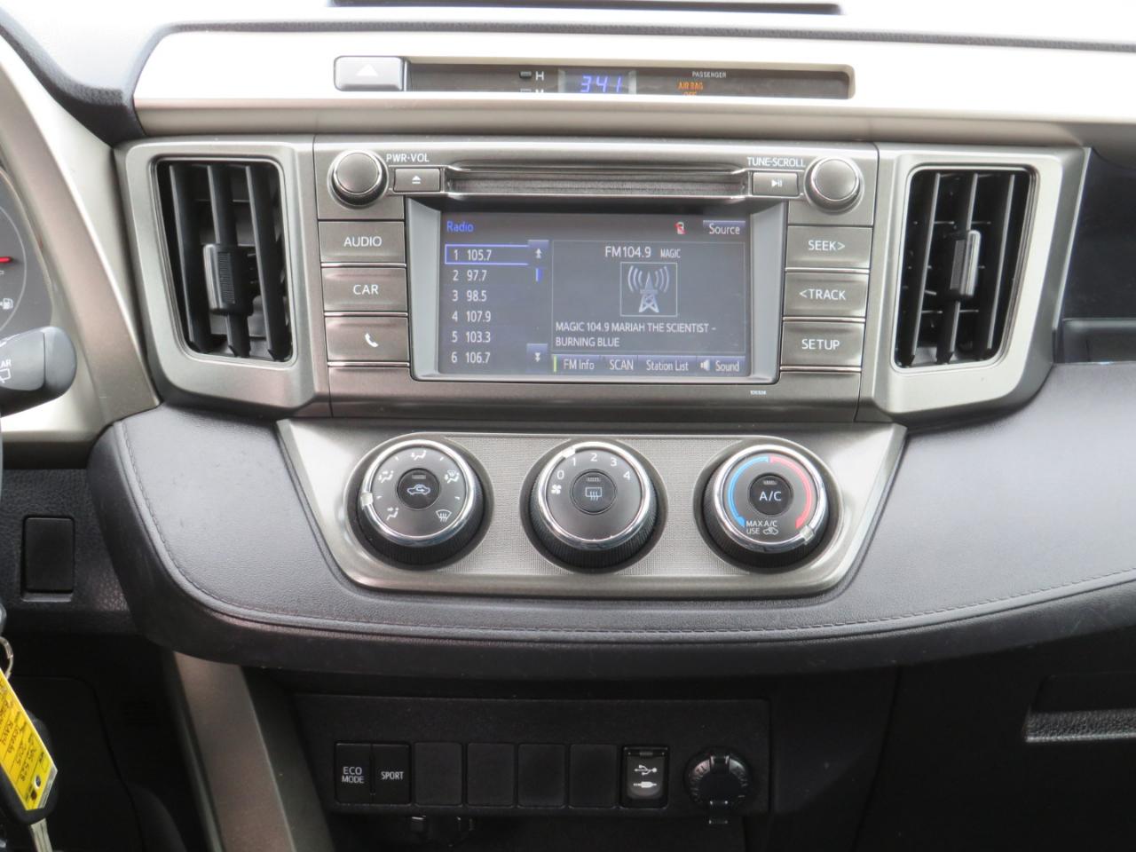 Toyota RAV4 LE AWD 2015