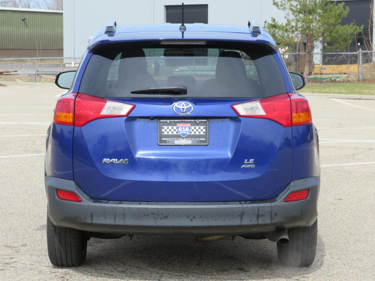 Toyota RAV4 LE AWD 2015