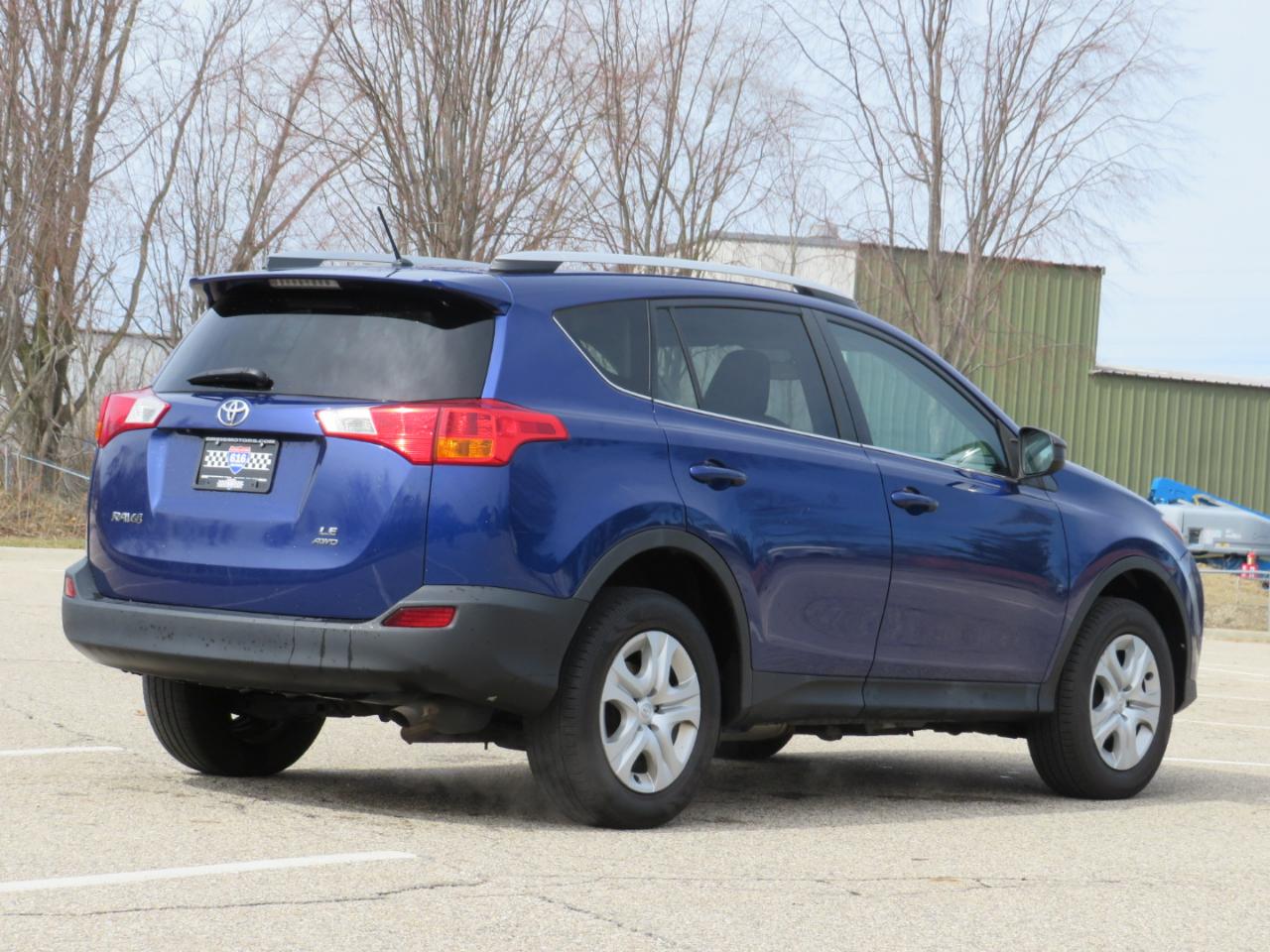 Toyota RAV4 LE AWD 2015