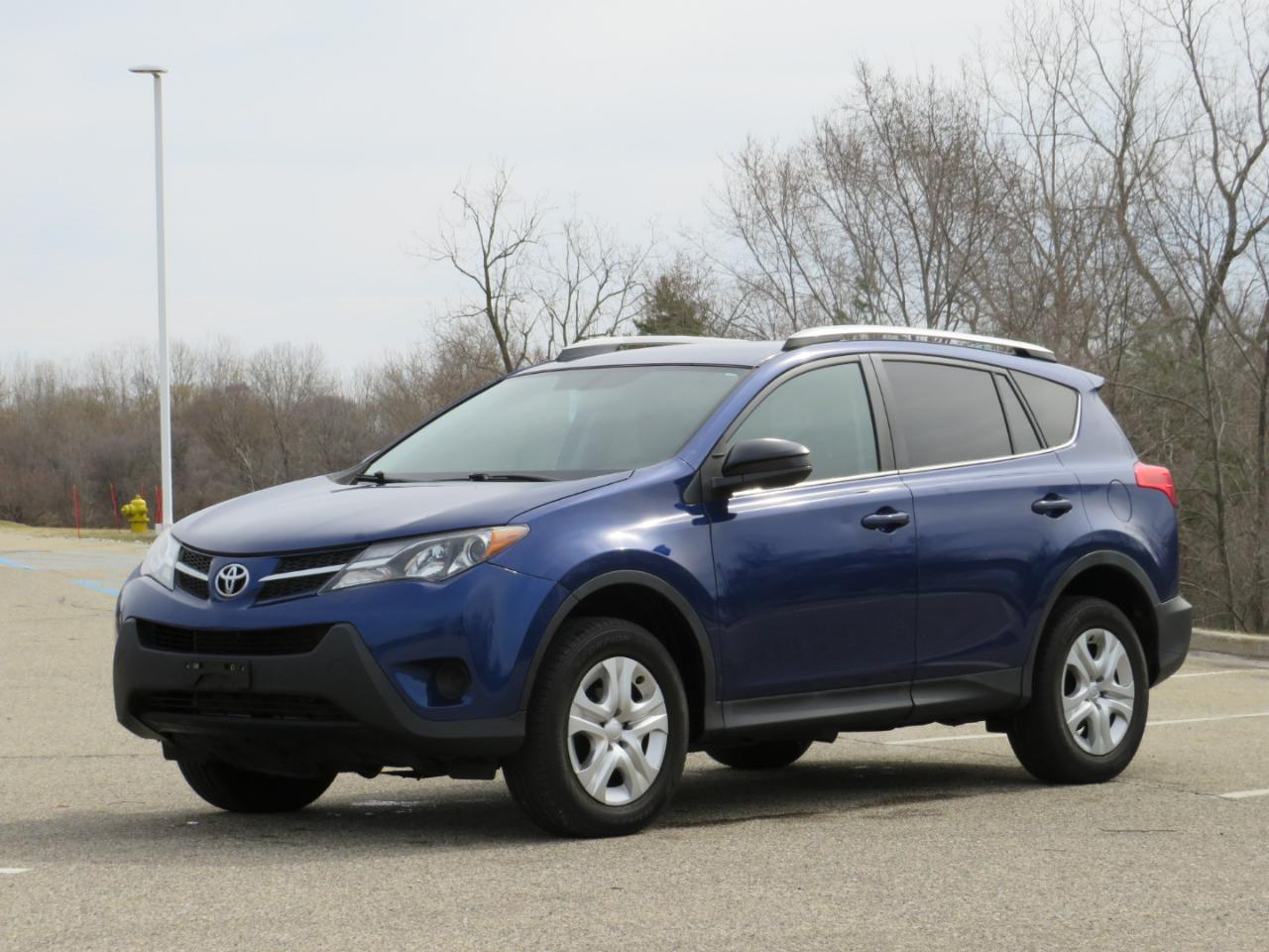 Toyota RAV4 LE AWD 2015