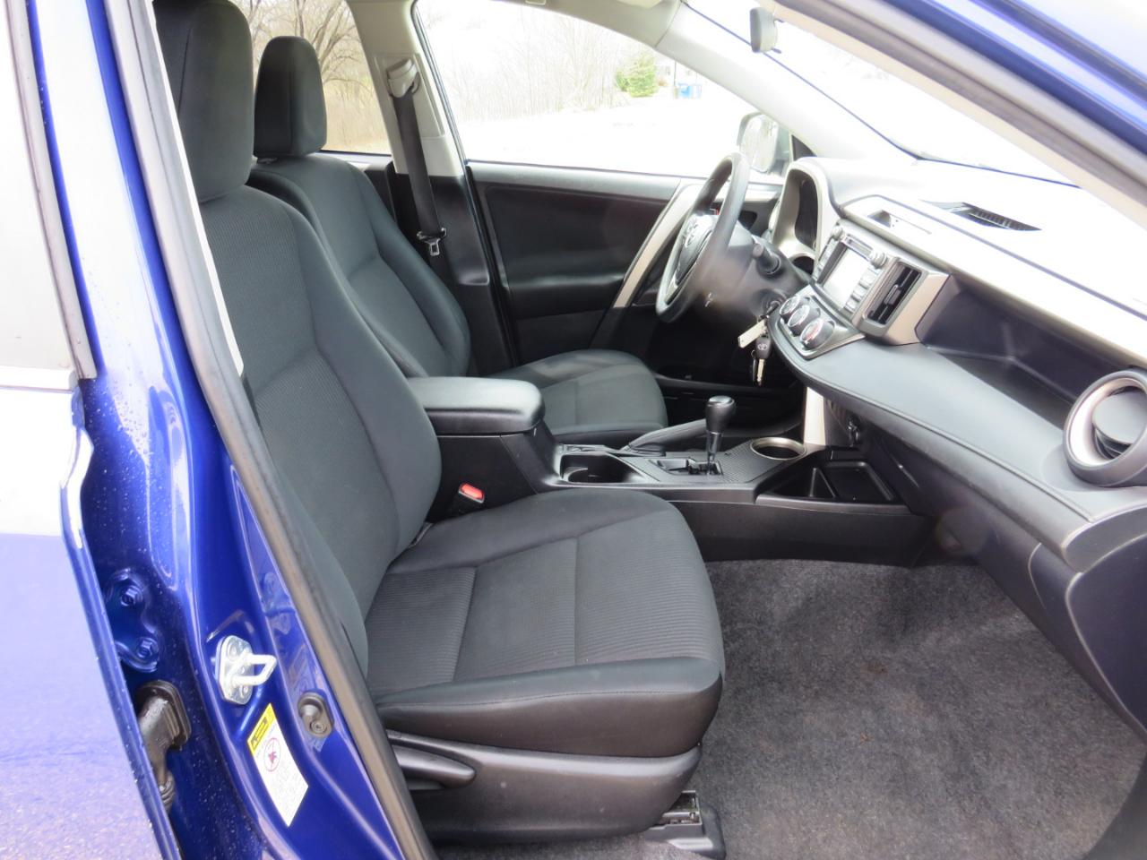 Toyota RAV4 LE AWD 2015