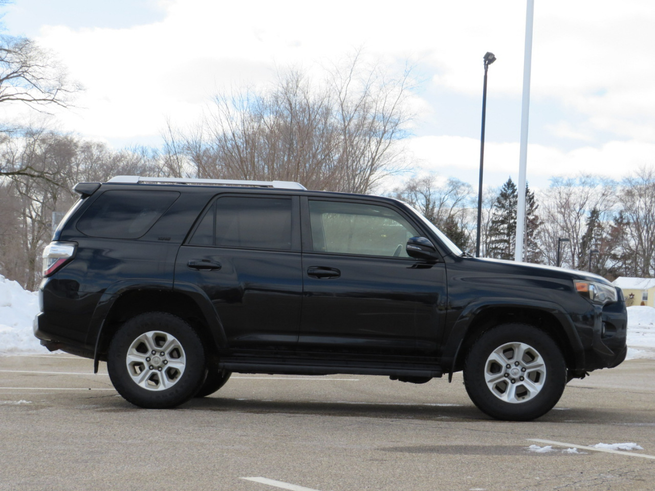 Toyota 4Runner SR5 4WD 2015