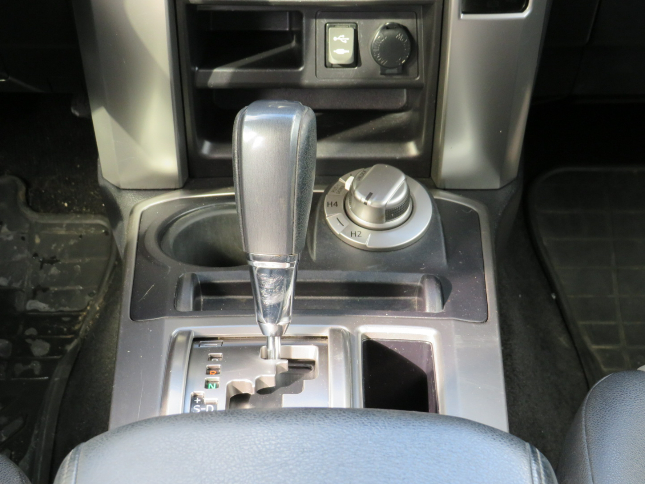 Toyota 4Runner SR5 4WD 2015