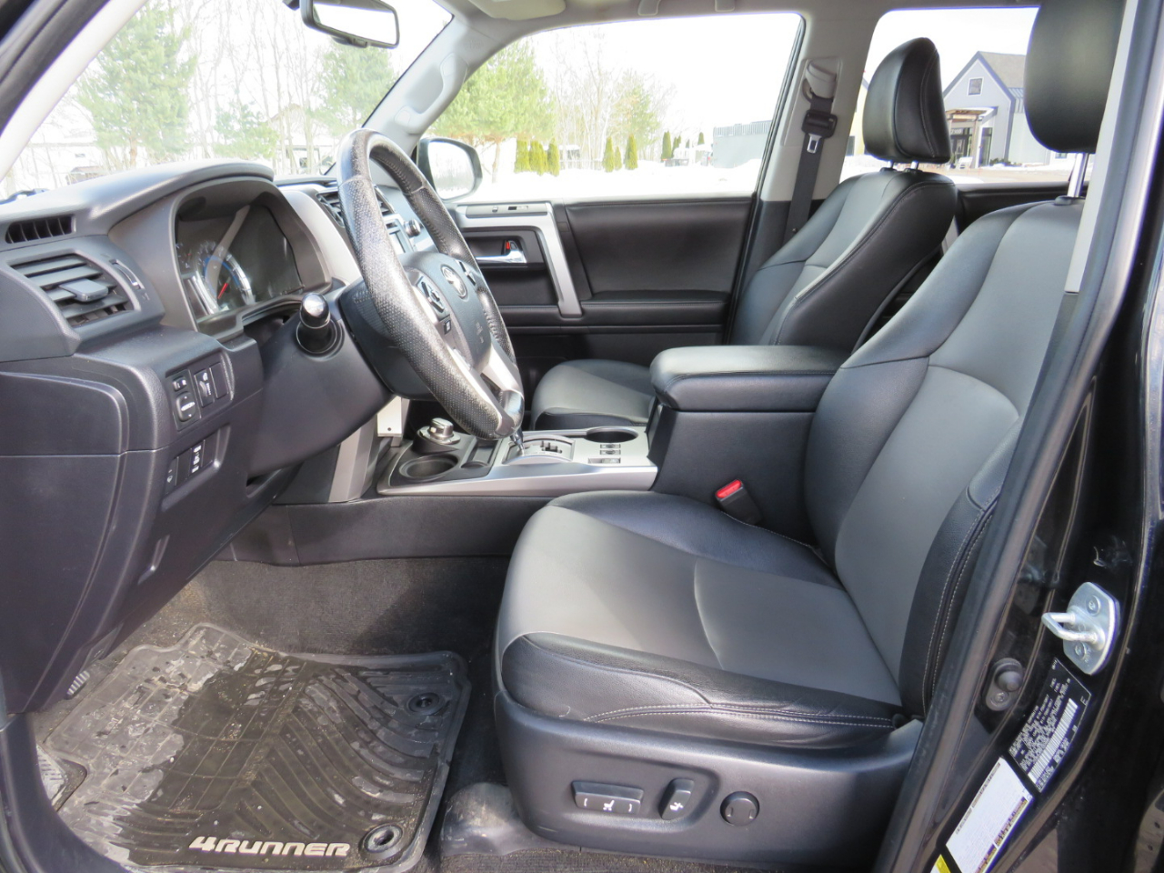 Toyota 4Runner SR5 4WD 2015