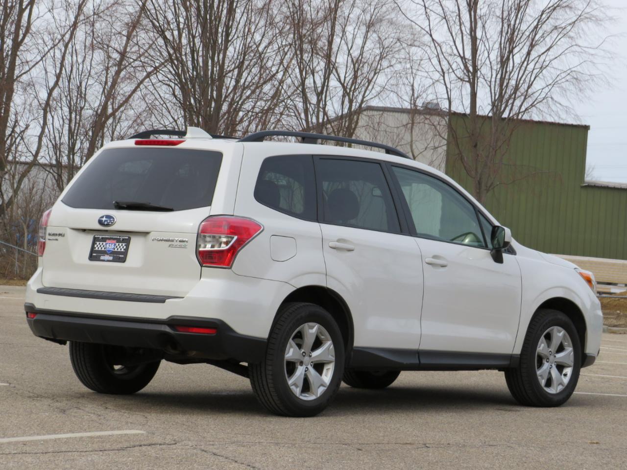 Subaru Forester 2.5i Premium PZEV CVT 2016