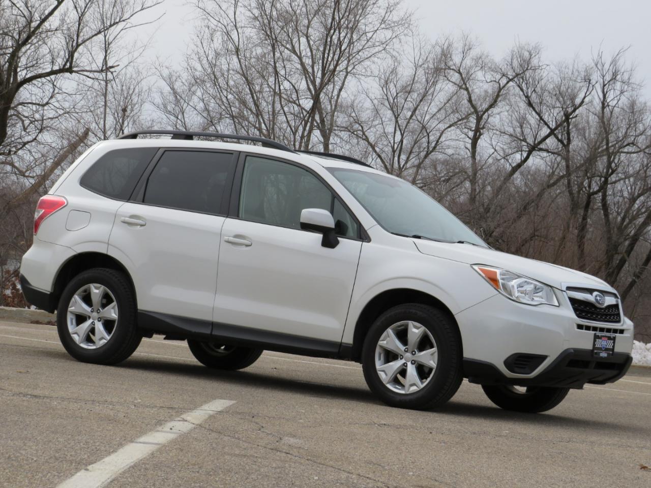 Subaru Forester 2.5i Premium PZEV CVT 2016