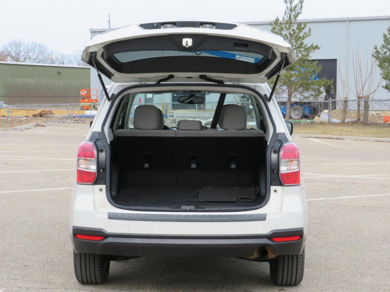 Subaru Forester 2.5i Premium PZEV CVT 2016