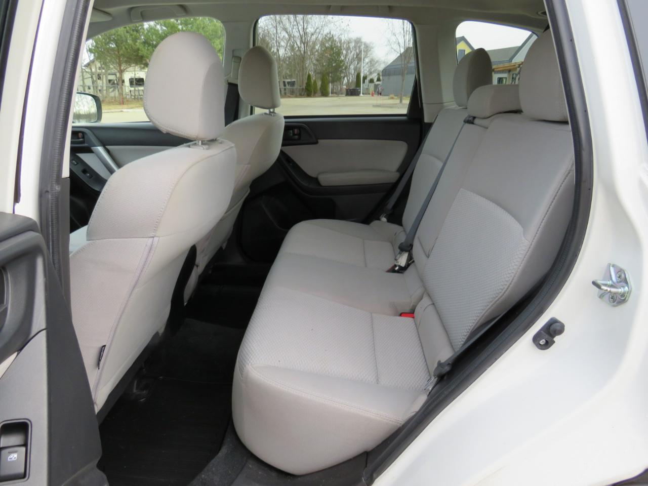 Subaru Forester 2.5i Premium PZEV CVT 2016