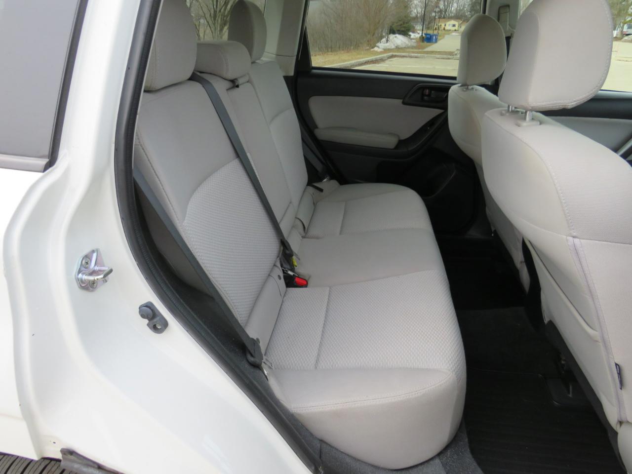 Subaru Forester 2.5i Premium PZEV CVT 2016