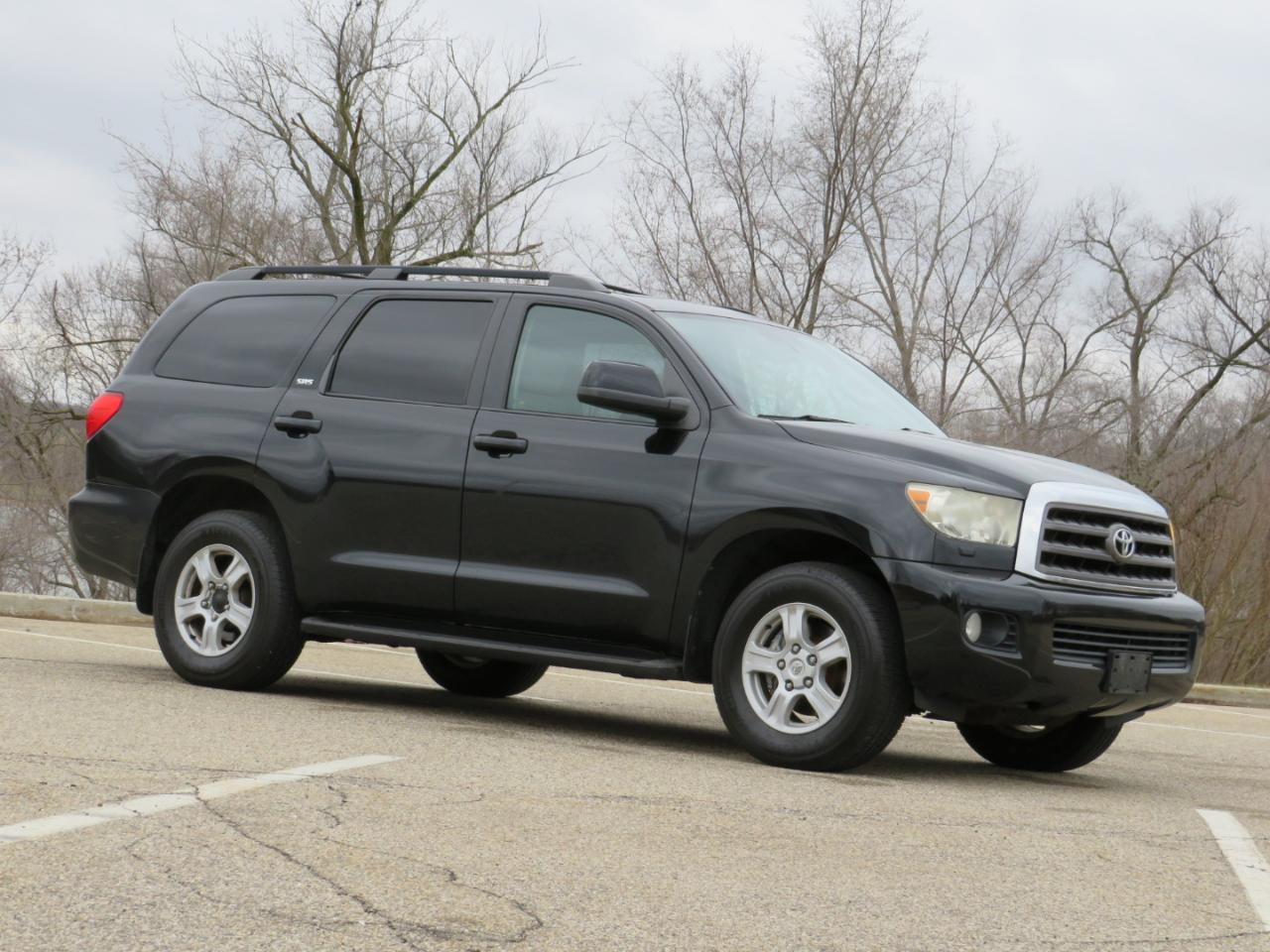 Toyota Sequoia SR5 5.7L 4WD FFV 2010