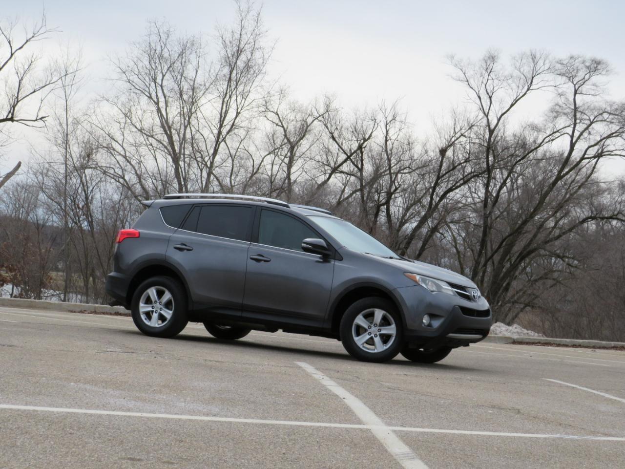Toyota RAV4 XLE FWD 2013