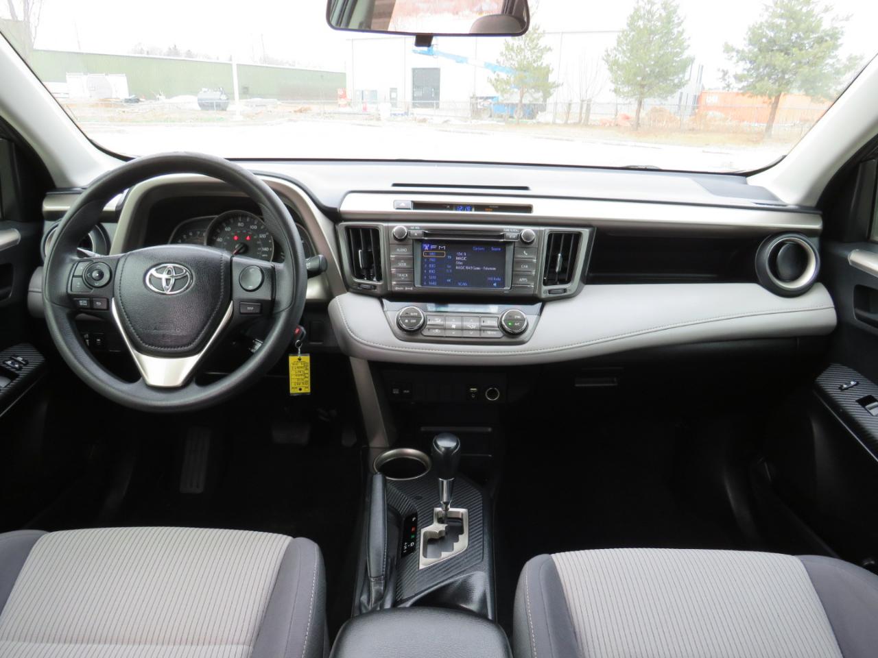 Toyota RAV4 XLE FWD 2013