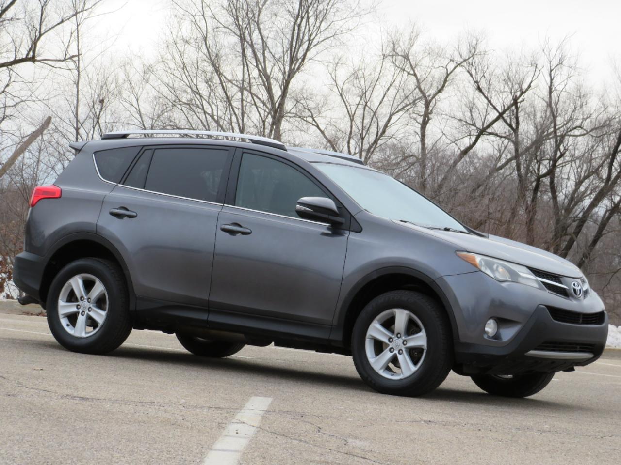 Toyota RAV4 XLE FWD 2013