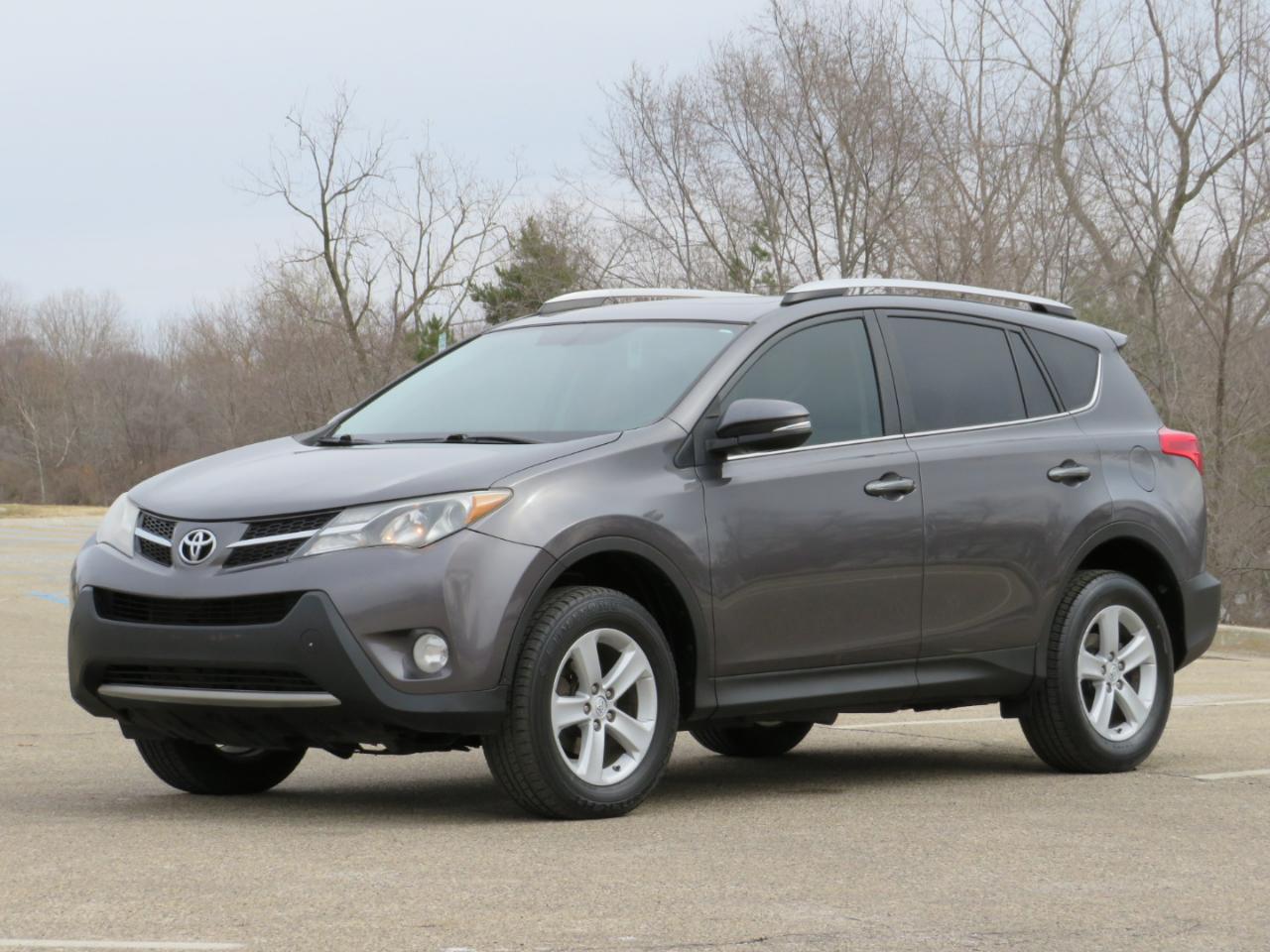 Toyota RAV4 XLE FWD 2013