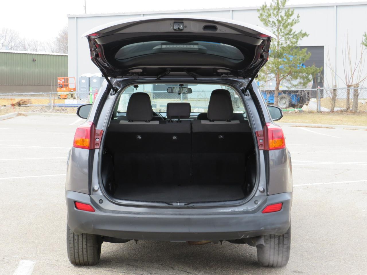 Toyota RAV4 XLE FWD 2013