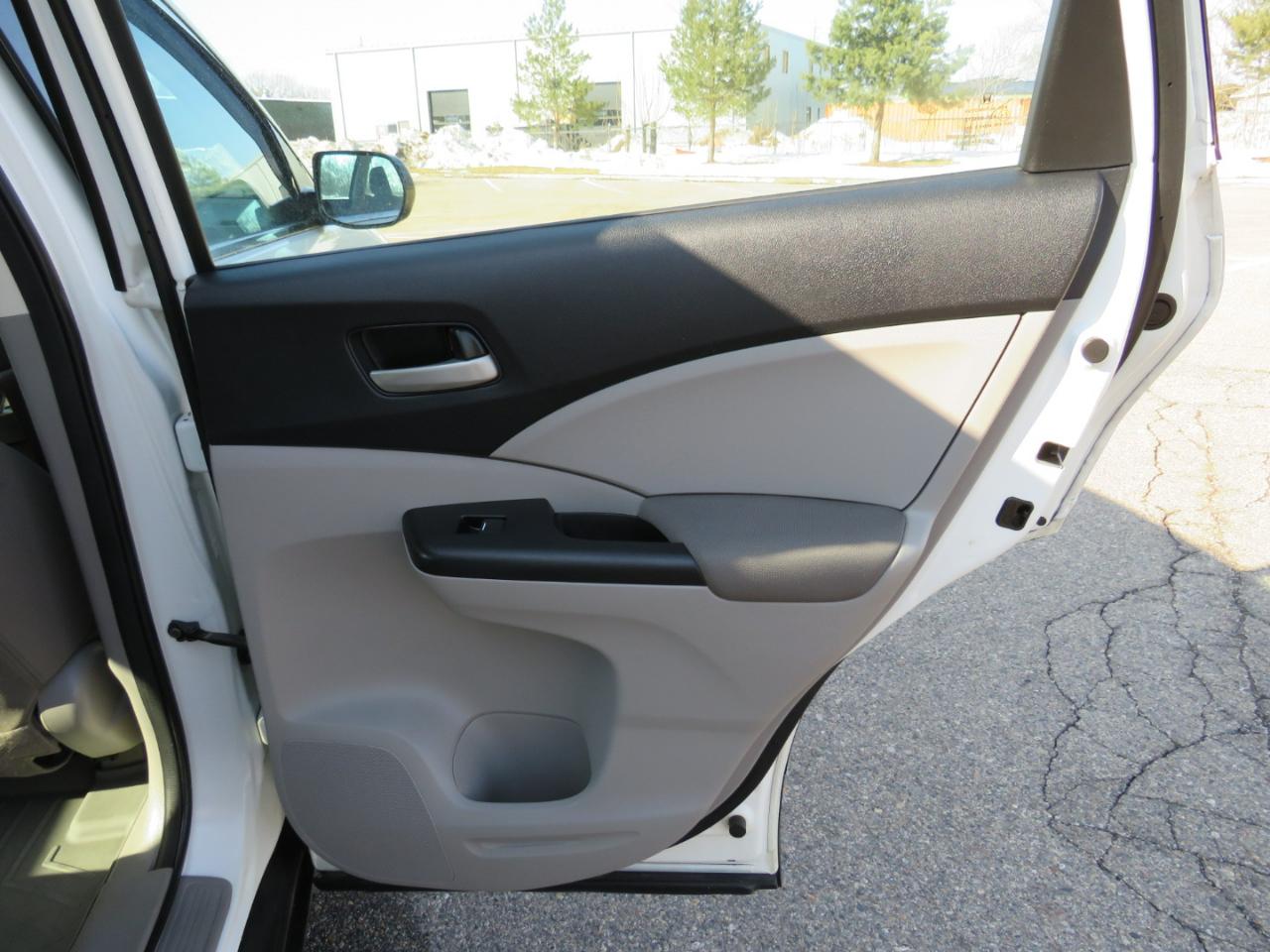 Honda CR-V LX 4WD 5-Speed AT 2014