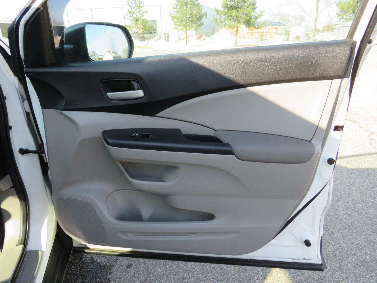 Honda CR-V LX 4WD 5-Speed AT 2014