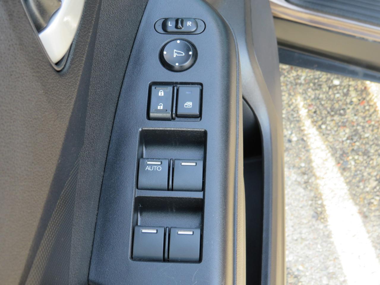 Honda CR-V LX 4WD 5-Speed AT 2014