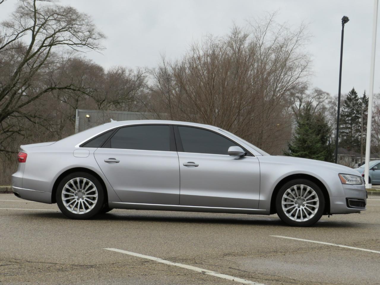 Audi A8 L 4.0T quattro 2015