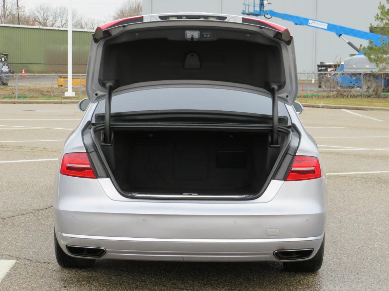 Audi A8 L 4.0T quattro 2015