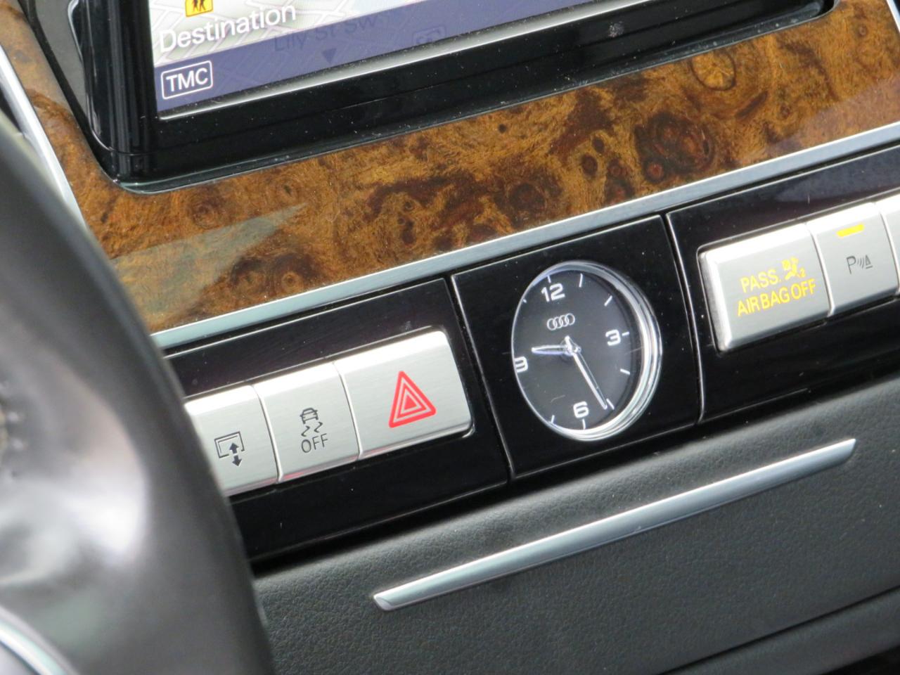 Audi A8 L 4.0T quattro 2015