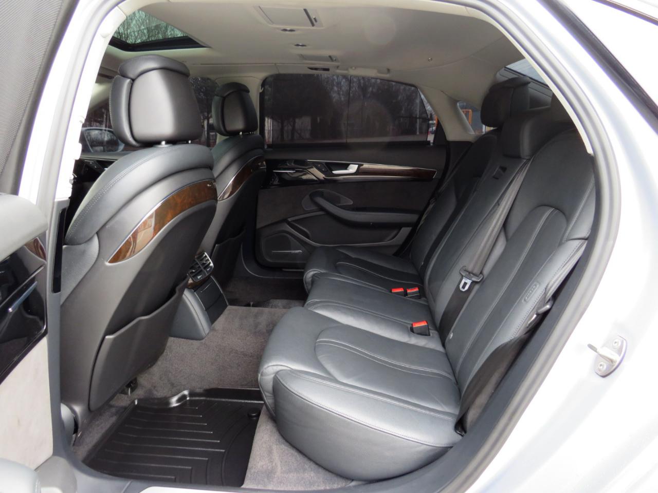 Audi A8 L 4.0T quattro 2015